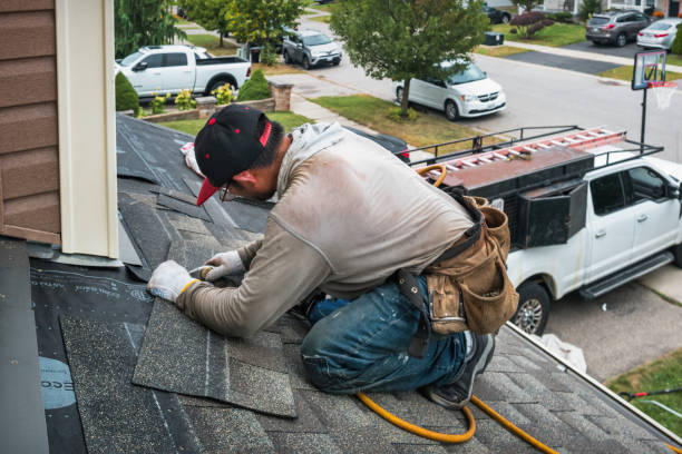 Professional Roofing technician working in Arvonia, VA